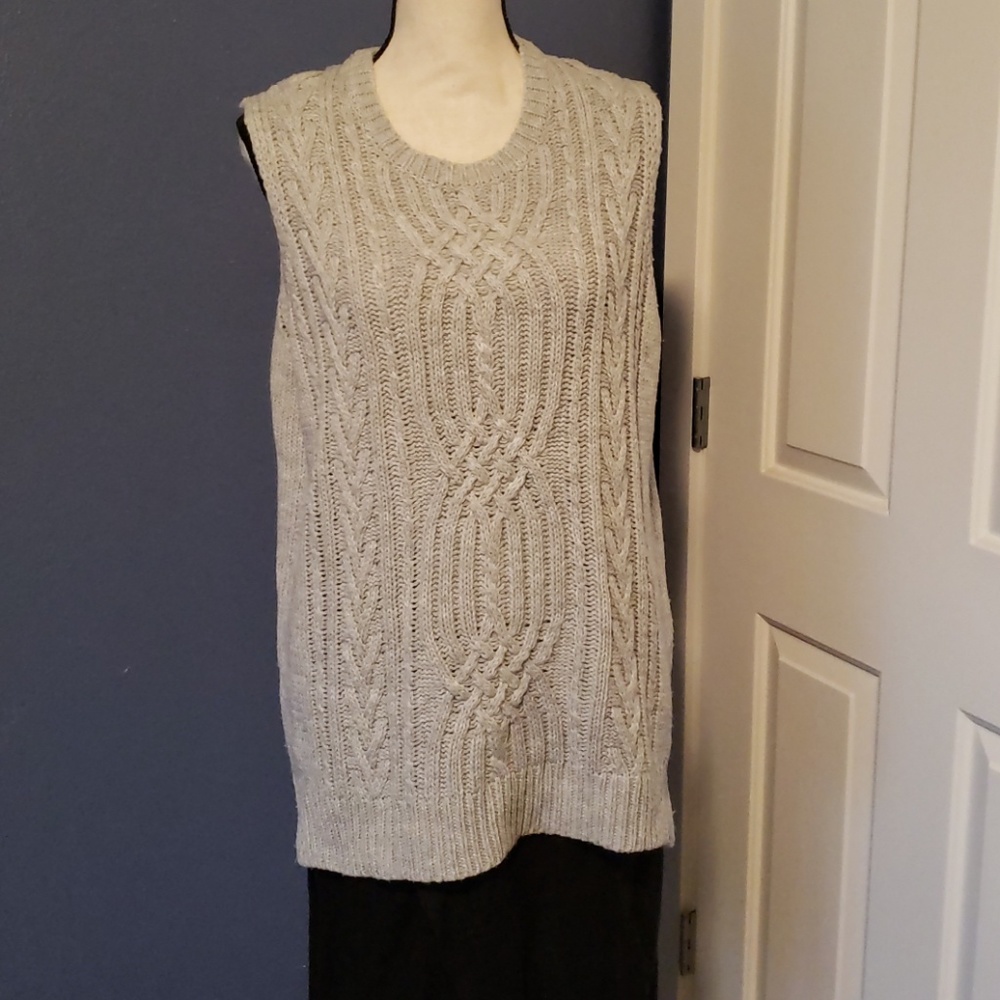 Sweater vest